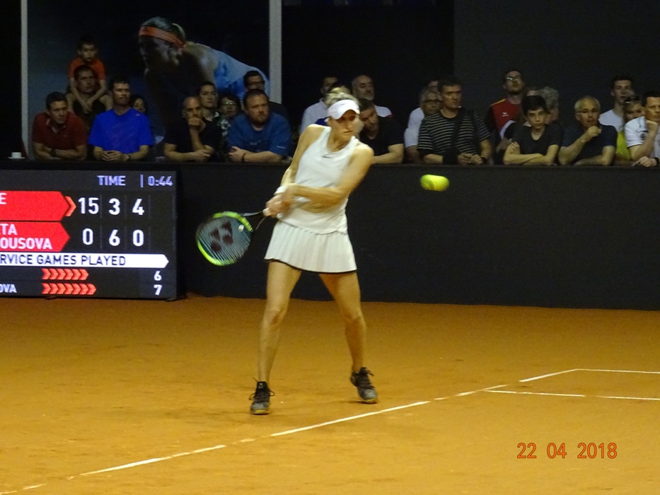 Markéta Vondroušová v kvalifikaci na kurtu č. 2 Porsche arény.