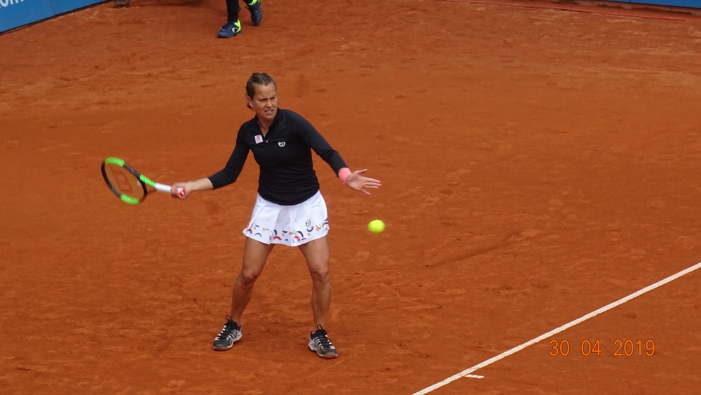 2019 - Barbora Strýcová v 1. kole vyhrála nad Barthelovou