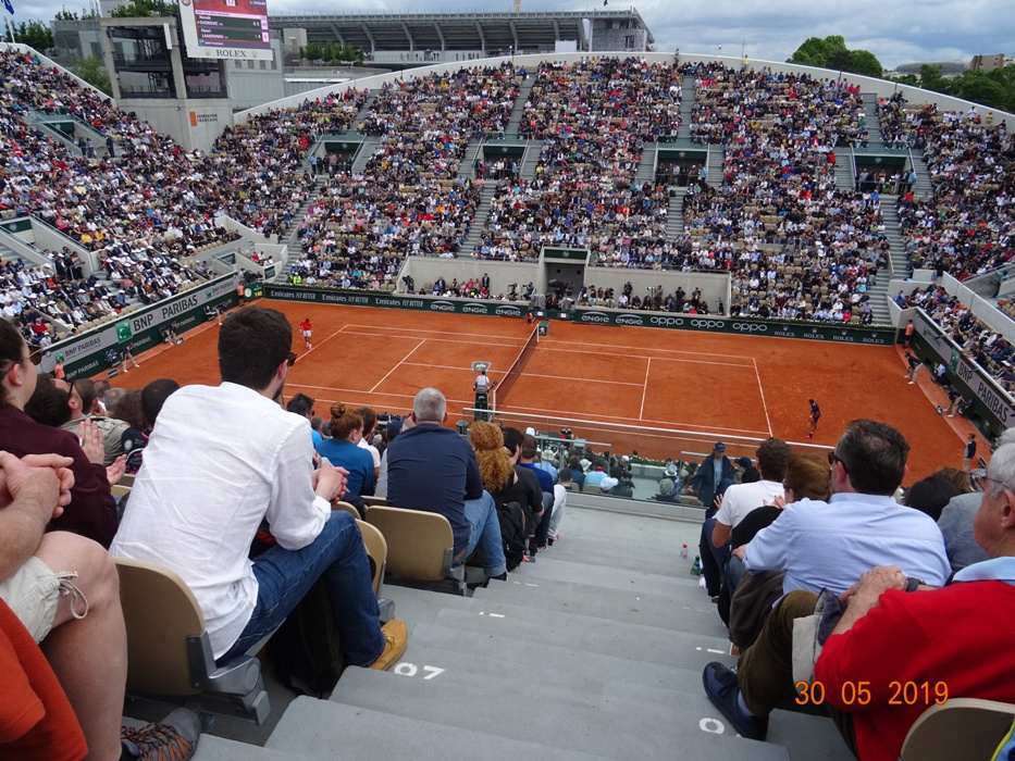 Paříž 30.5.2019 - pohled na kurt S.Lenglonové při zápase Djokovic - Laaksonen