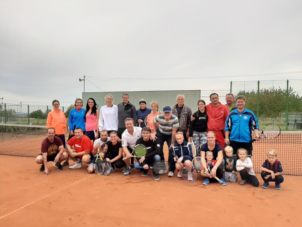 Mix Cup 2020 v Chlumčanech - účastníci, pořadatelé i diváci