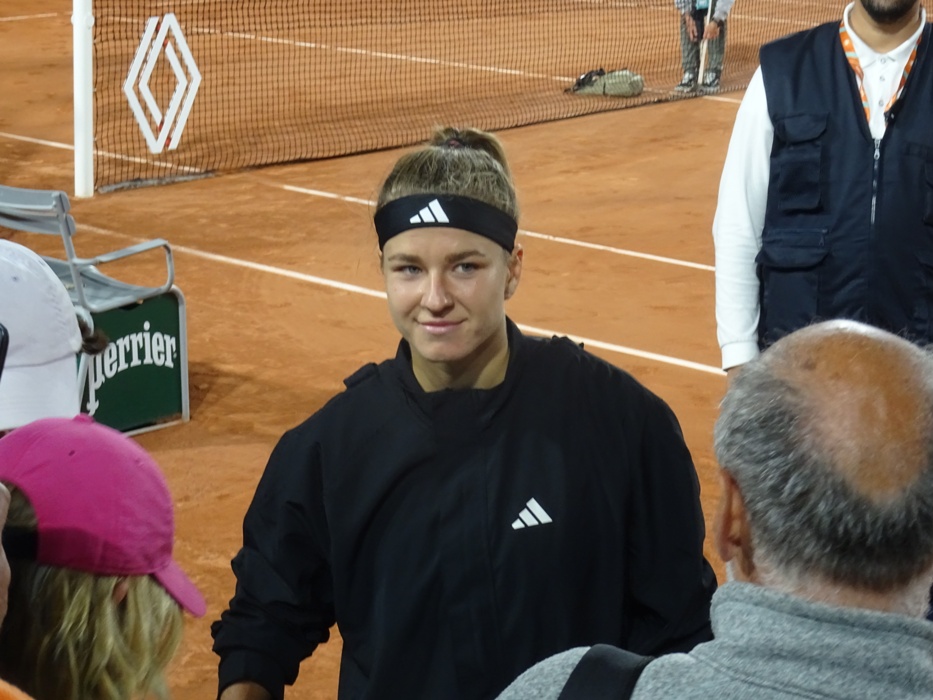 Paříž 2.6.2023 - pozdější finalistka K. Muchová po výhře nad I. Beguovou