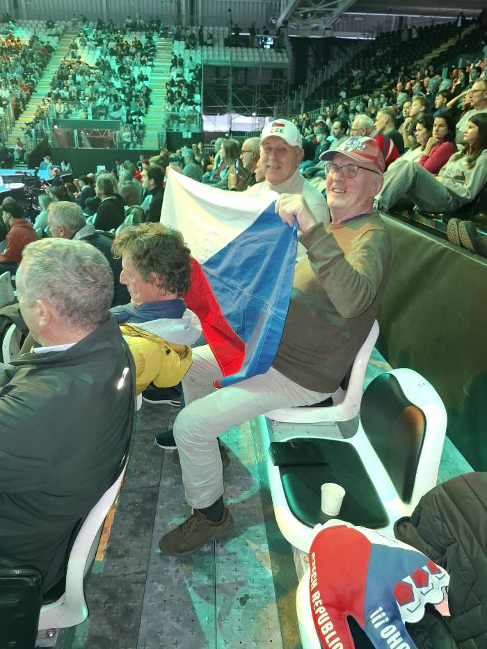 Bologna - fandové českých tenistů S. Havlíček a I. Regner