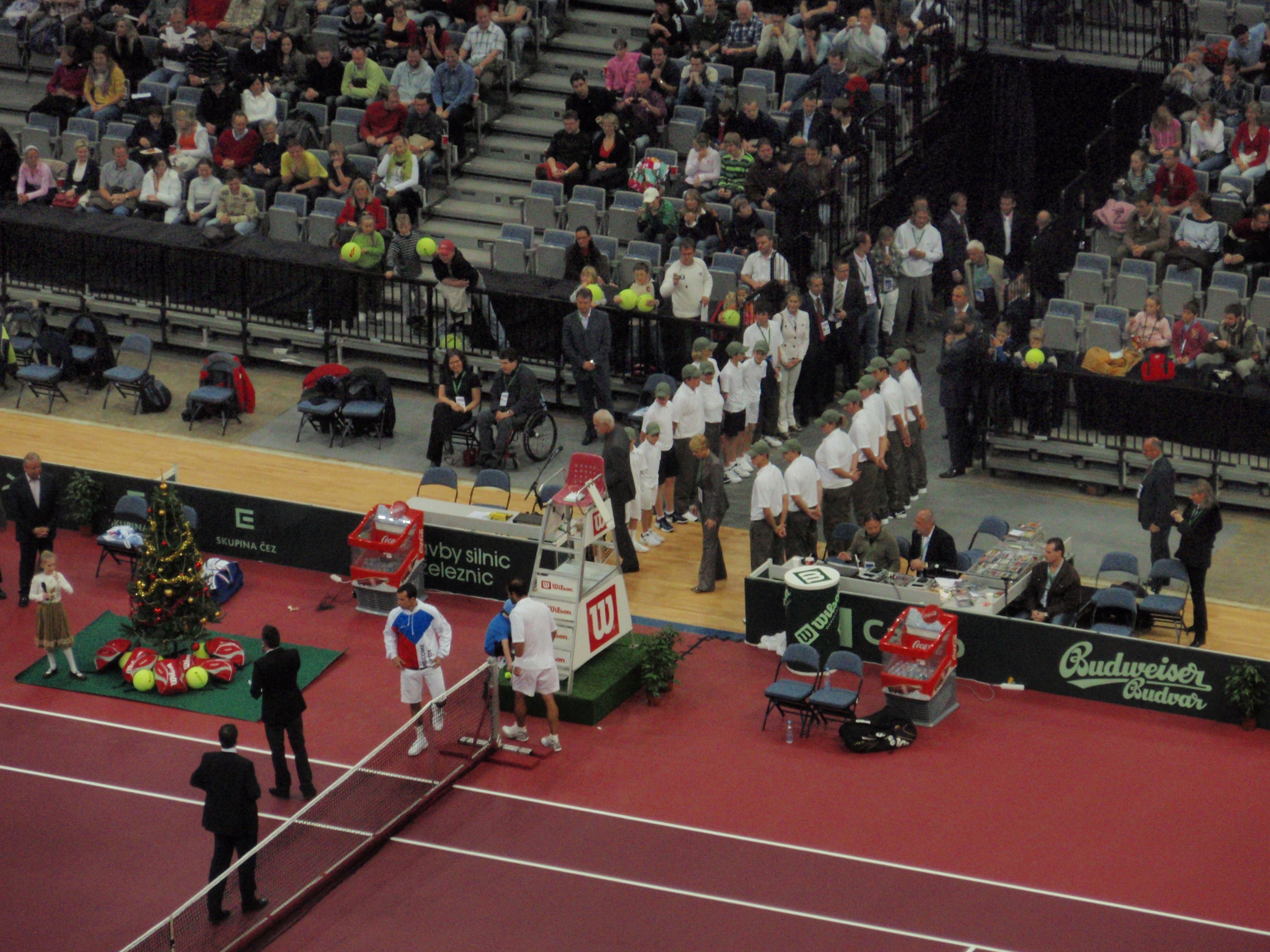 Exhibice Sampras-Štěpánek 1.12.2008.jpg