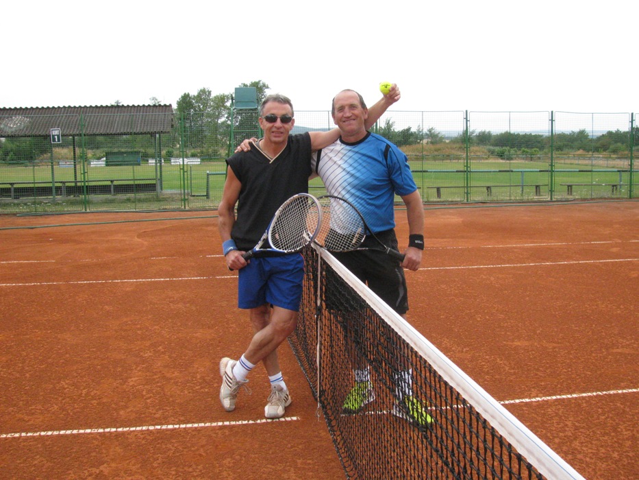 CHLC 2015 veteránů - dva velcí soupeři a kamarádi Jiří Vaněček a Miroslav Švátora