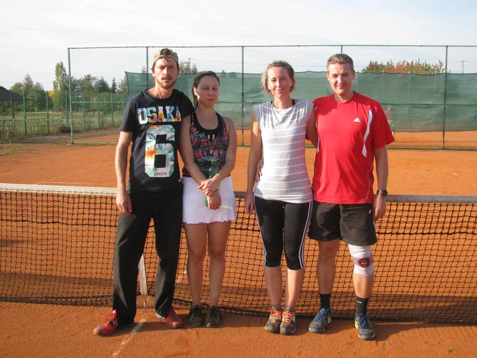 Mix Cup 2017 - finalisté Z.Holický ml., T.Holická a vítězové L. a M.Miarkovi,